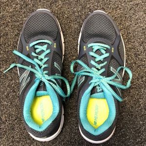 New Balance Women’s sneakers 8 US